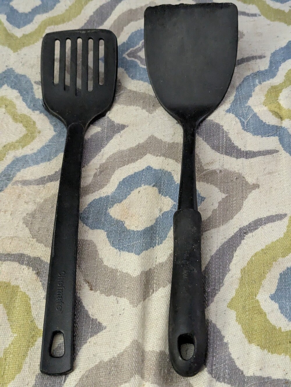 Chefmate Brand cooking utensils, a slotted turner and a solid spatula Black